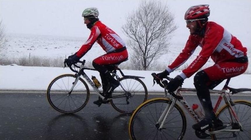 Sarıkamış Şehitleri İ&ccedil;in Pedal &Ccedil;evirdiler