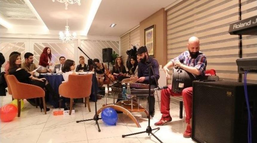 T&uuml;rk &Uuml;niversitesinde İran Etkinliği