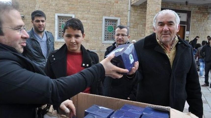 Pursaklar Belediyesi 12 Bin Paket Kandil Simidi Dağıttı