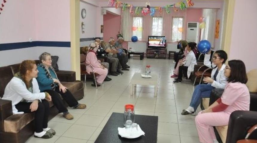 Nazilli&rsquo;de Alzheimer Hastaları Yeni Yılı Birlikte Karşıladı