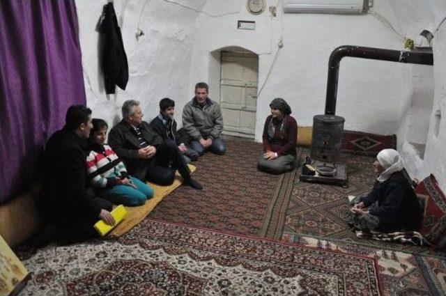 Vali Taşkesen&rsquo;den Yaşlı Ve Hastalara Ziyaret 1