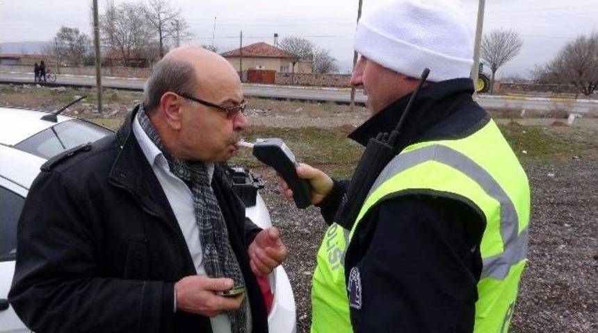 Alkoll&uuml; S&uuml;r&uuml;c&uuml;den Polisi Şaşırtan Sitem