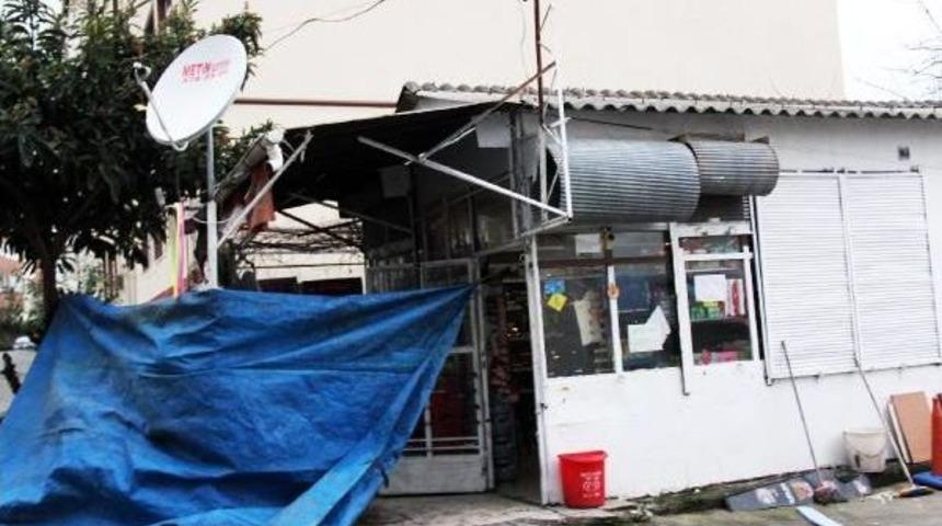 Branda İle Tadilat Yapıldığı İzlenimi Verdikleri Bakkalı Soydular