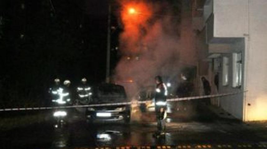 Seyir Halindeki Otomobil Alev Aldı