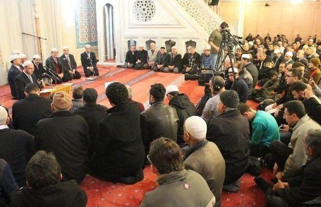 Konya’da Mevlid Kandili’nde Camiler Doldu Taştı