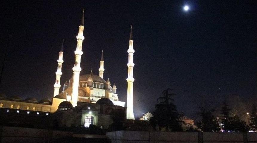 Selimiye&rsquo;de Mevlit Kandili Coşkusu