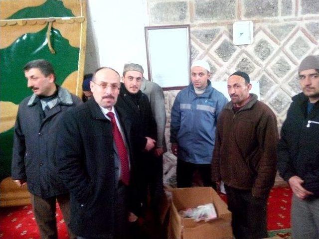 Küre Şefkat Derneği 700 Kişiye Kandil Simidi İkram Etti 2