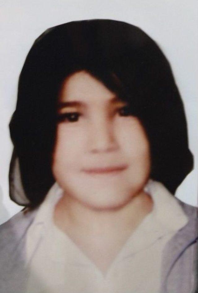 8 Yıldır Kayıp Kızlarını Arıyorlar 1