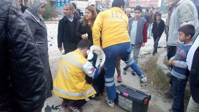 (&ouml;zel Haber) Tır İle Otomobil &Ccedil;arpıştı: 3 Yaralı 2