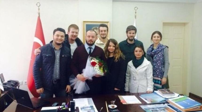 Biga Belediyesi Gen&ccedil; Başkana Emanet