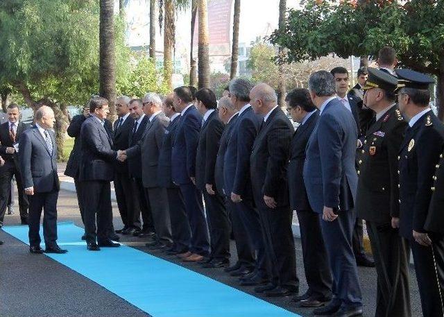 Başbakan Davutoğlu Mersin’de 1