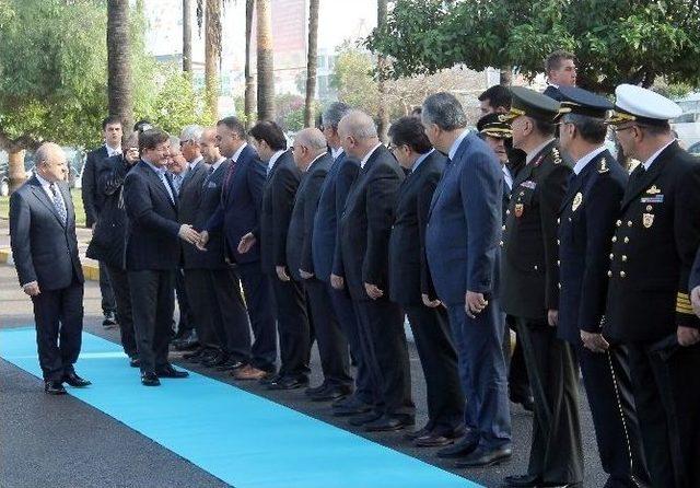 Başbakan Davutoğlu Mersin’de 2