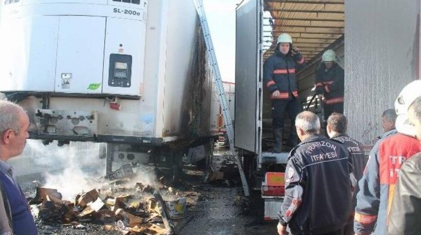 Trabzon&rsquo;da Park Halindeki Tır&rsquo;ın Dorsesinde &Ccedil;ıkan Yangın Korkuttu