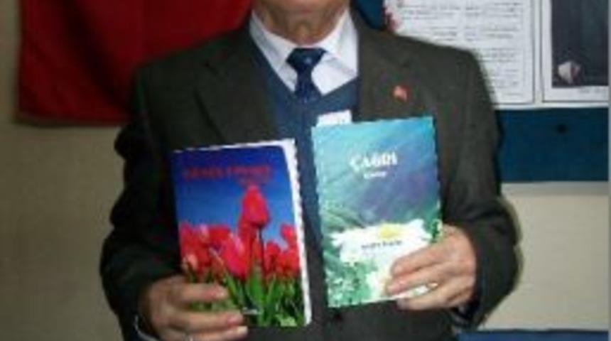 Eskişehirli Şair Kazım &Ouml;zg&uuml;r&rsquo;&uuml;n 2 Şiir Kitabı Yayımlandı