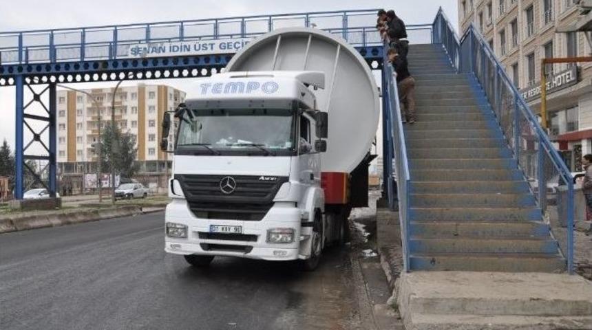 Yakıt Tankı Taşıyan Tır&rsquo;ların Zor Anları