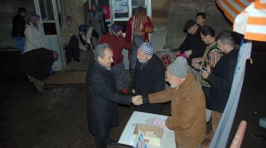 Akşehir Belediyesi&rsquo;nden Şerbet İkramı