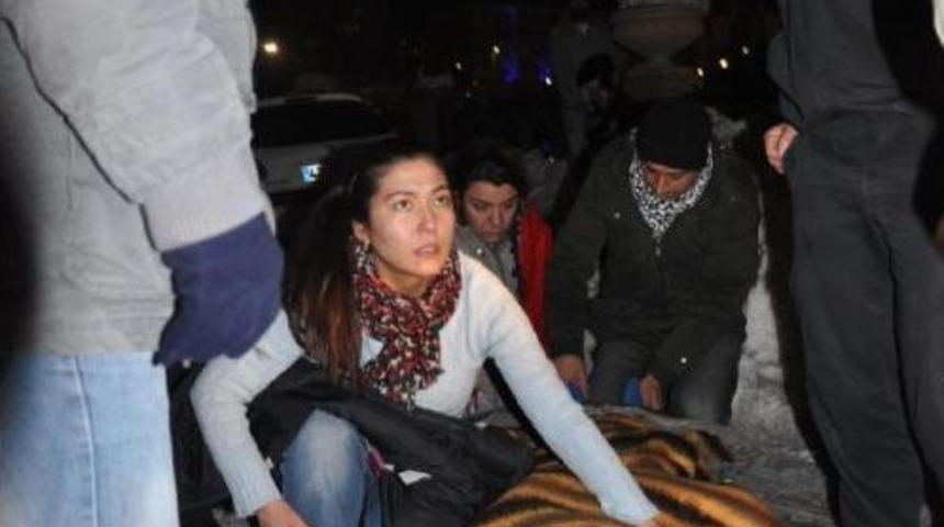 Porsuk &Ccedil;ayı'na Atlamak İsteyen Kadını Polis Engelledi