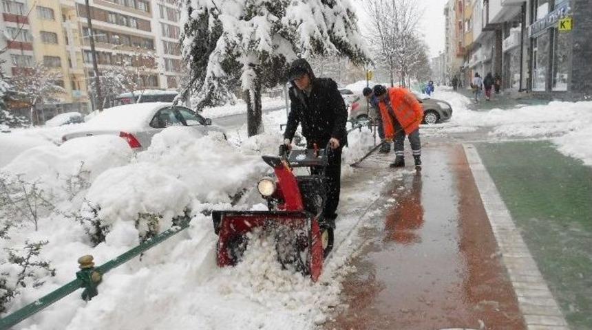 B&uuml;y&uuml;kşehir&rsquo;de Karla M&uuml;cadele &Ccedil;alışmaları