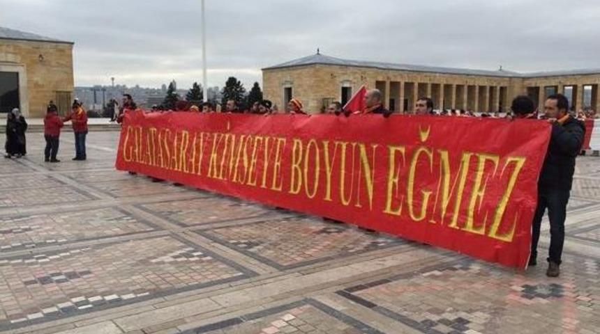 Galatasaray Taraftarından Y&ouml;netime Tepki