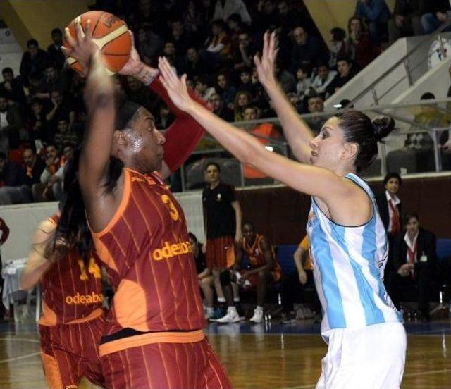 Adana Aski-Galatasaray Odebank: 67-76