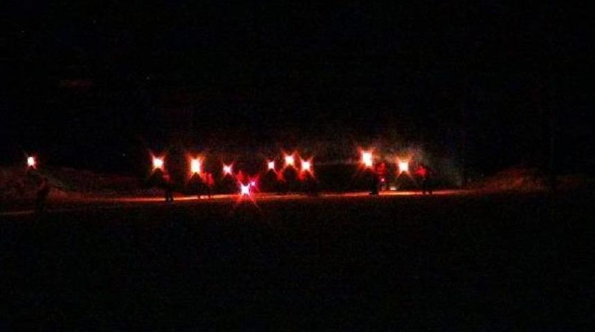 Meşaleli Kayak G&ouml;sterisinde Duygulandıran Yazı