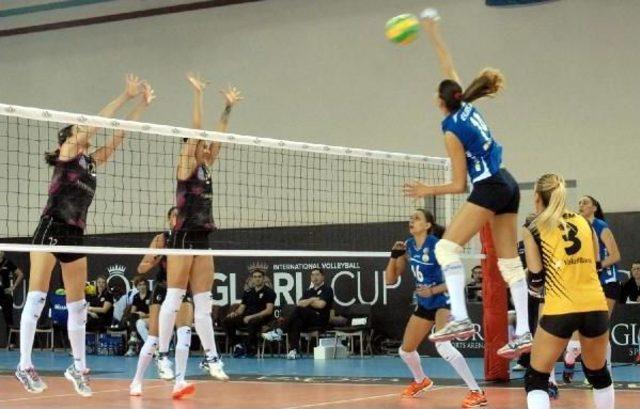 Vakıfbank-Azeryol Bakü: 3-1 (Glorıa Cup Voleybol Turnuvası)