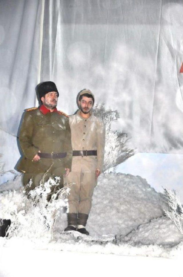 Sarıkamış Şehitleri Tiyatro Oyunuyla Canlandırıldı 3