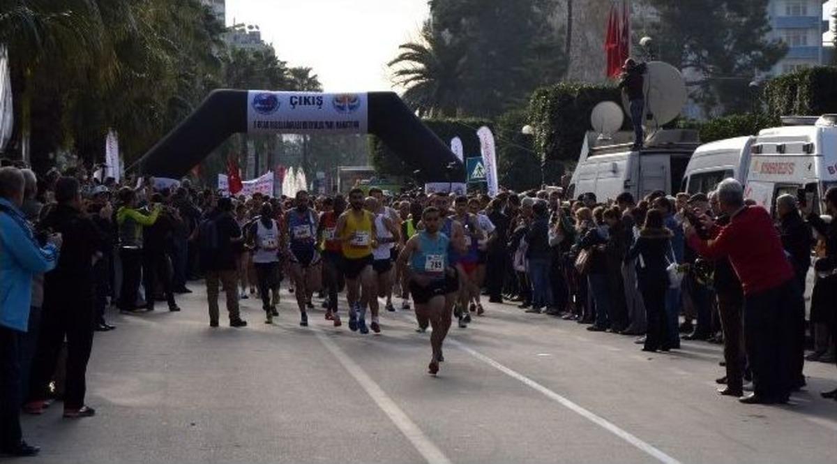 &ldquo;5 Ocak Adana Uluslararası Kurtuluş Yarı Maratonu Ve Halk Koşusu&rdquo; Başladı