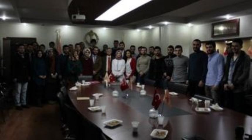 Gen&ccedil; M&uuml;siad&rsquo;dan &rsquo;akif&rsquo;i Anlamak S&ouml;yleşisi