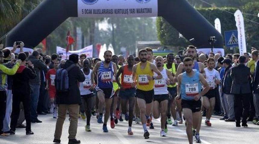 Adana Yarı Maratonu'nun Birincileri Kenyalı