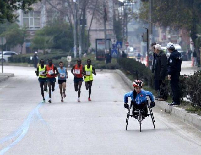Adana Yarı Maratonu nun Birincileri Kenyalı 1