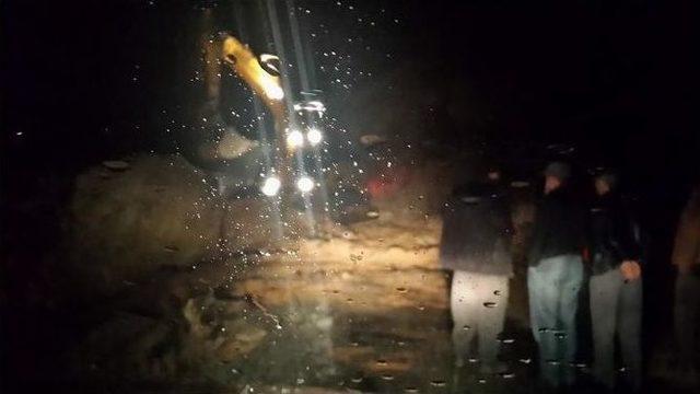 Alanya&rsquo;da Heyelan 3