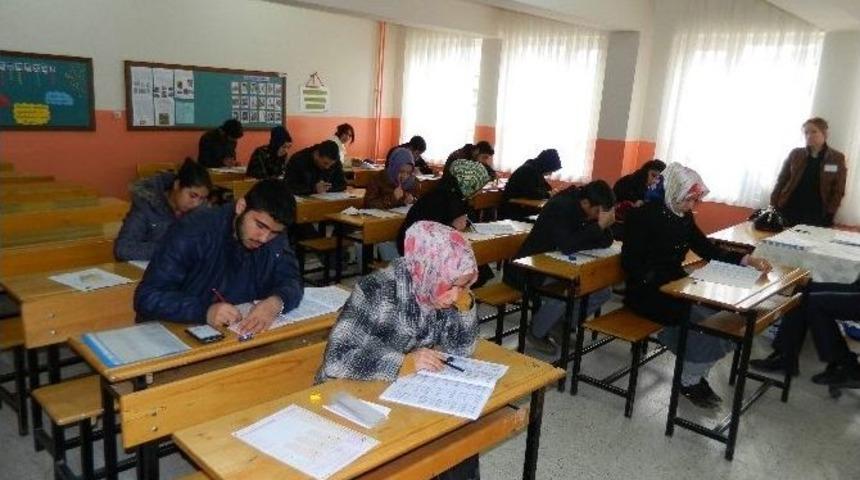 Doğanşehir&rsquo;de De A&ccedil;ık Lise Sınavı Yapıldı