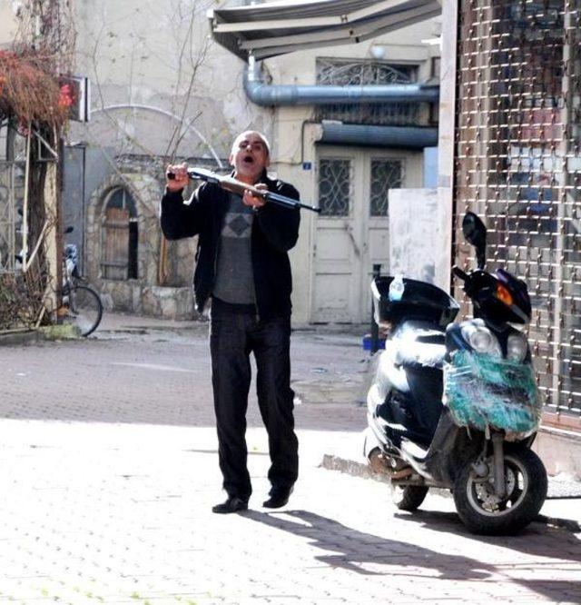  46 Recep , Pompalı T&uuml;fekle Caddede Dehşet Sa&ccedil;tı 3