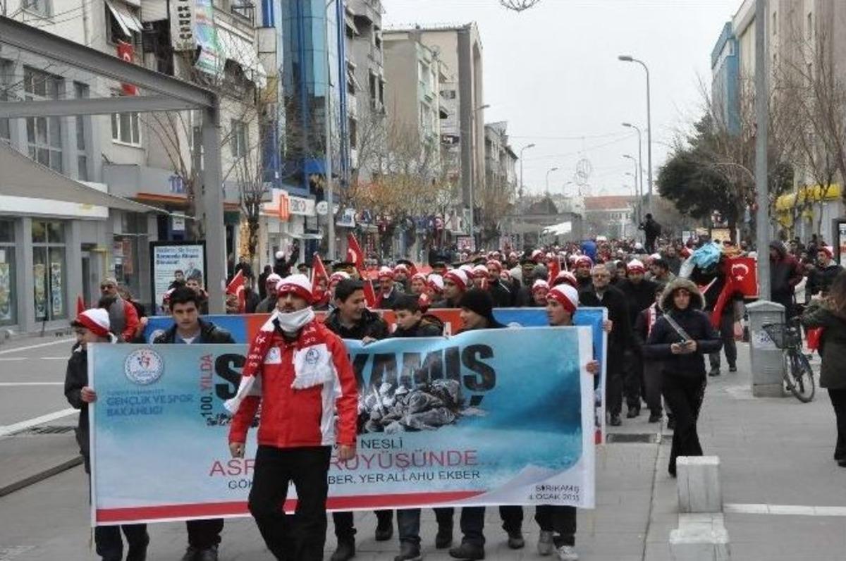 Sarıkamış Şehitleri İ&ccedil;in, Uşak&rsquo;ta Binler Y&uuml;r&uuml;d&uuml;
