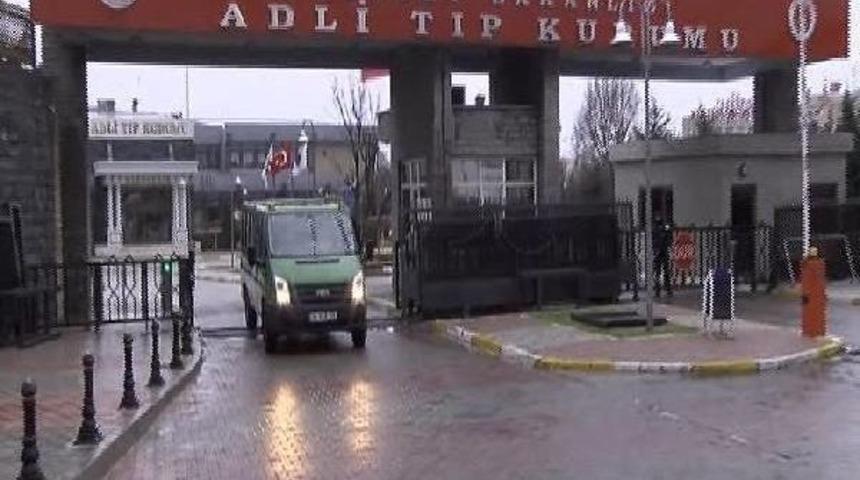 Boğazi&ccedil;i K&ouml;pr&uuml;s&uuml;'nden Atlayarak &Ouml;l&uuml;m