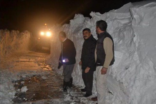 Savaştepe'de Kapalı Yollar Tek Tek Açılıyor