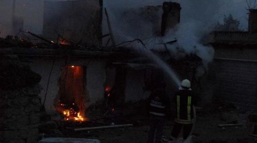 Denizli'de Tehlikeli Gerginlik: 1 &Ouml;l&uuml;, 4 Yaralı