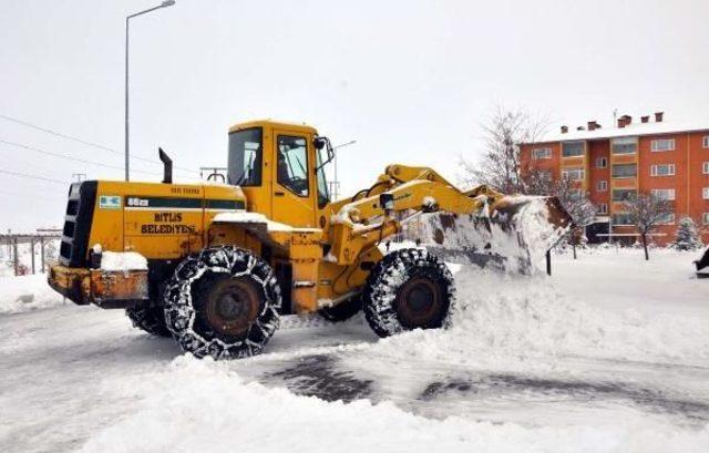 Bitlis’Te 120 Köy Yolu Kardan Kapalı