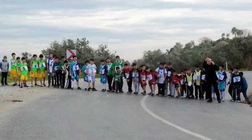 Ko&ccedil;arlı&rsquo;da Atat&uuml;rk Kır Koşusu Yapıldı