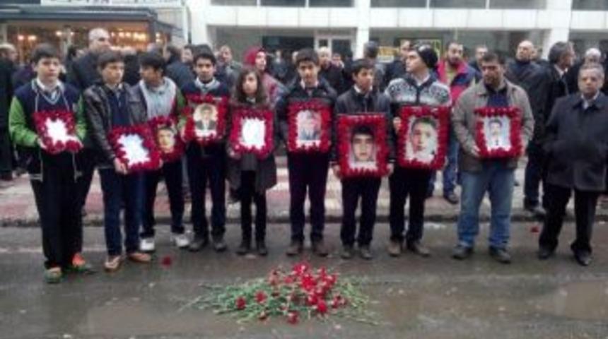 Diyarbakır&rsquo;da Eğitim Şehitleri Anıldı