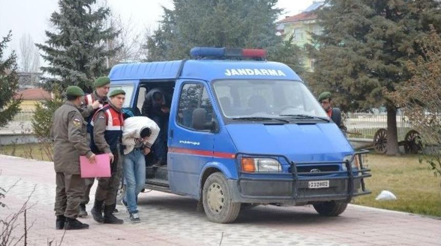 Piyasaya Sahte Para S&uuml;ren 3 Kişi Tutuklandı