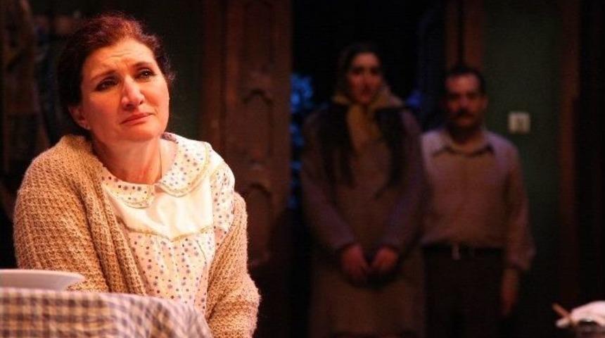 Yeni Yılın İkinci Haftasında 14 Oyun Şehrin Sahnelerinde