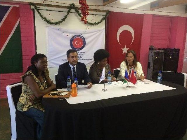 Namibya&rsquo;da Penduka Derneği&rsquo;ne Donanım Desteği 1