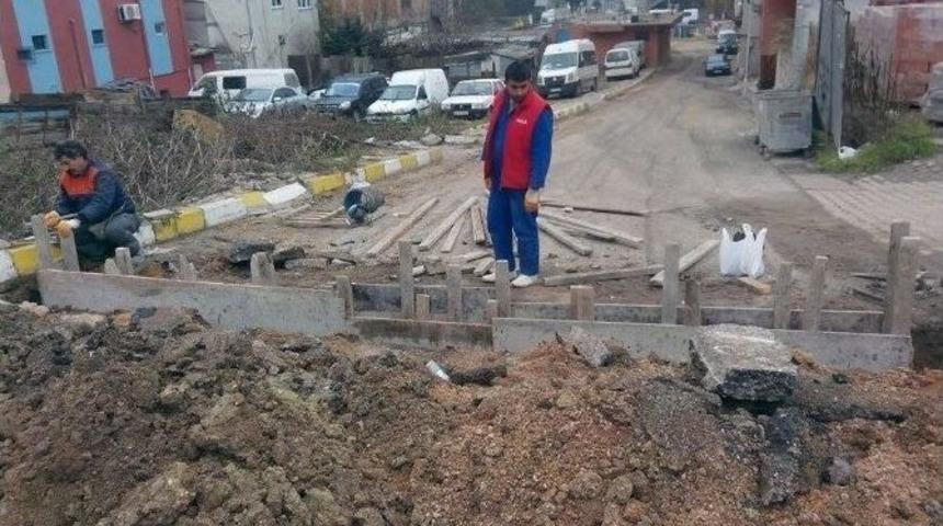 Dilovası&rsquo;nda Yağmur Suları İ&ccedil;in Mazgallar Yapılıyor