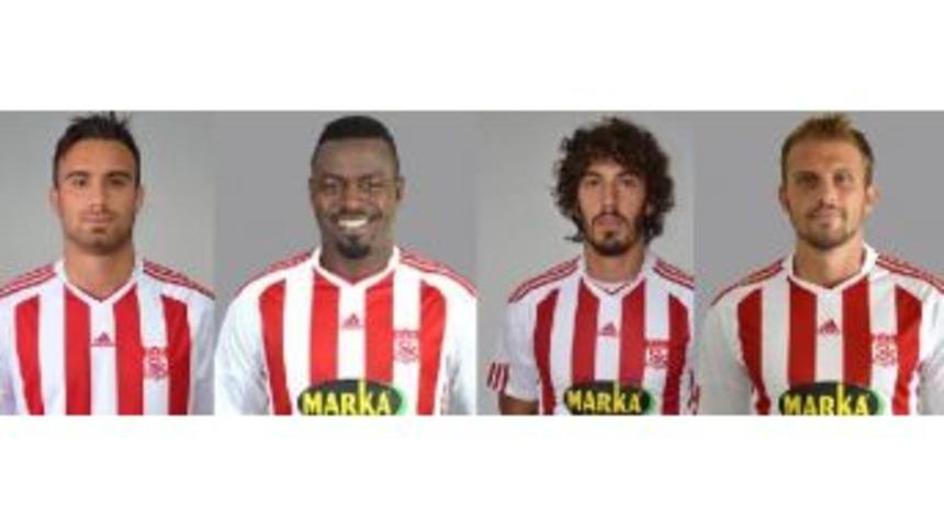 Sivasspor 4 Futbolcu'yla Yollarını Ayırdı