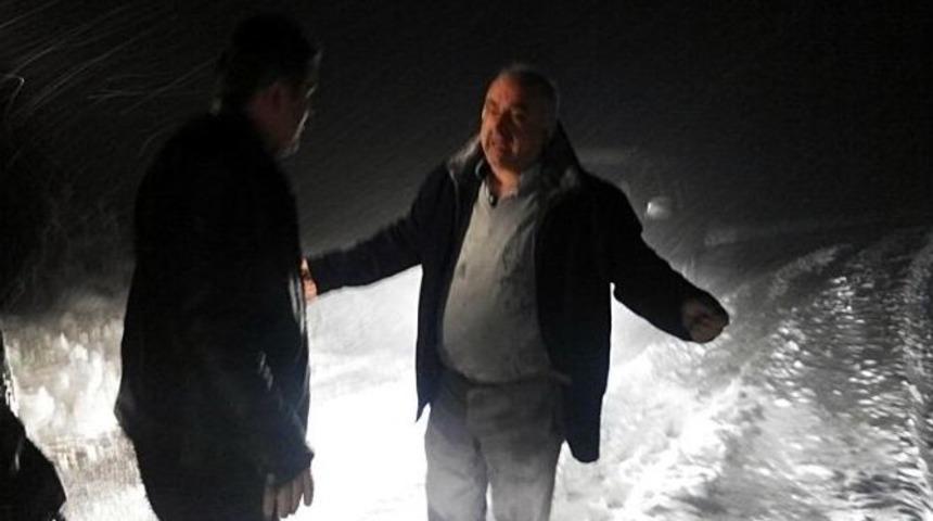 Cenazeye Gidenler Yolda Mahsur Kaldı