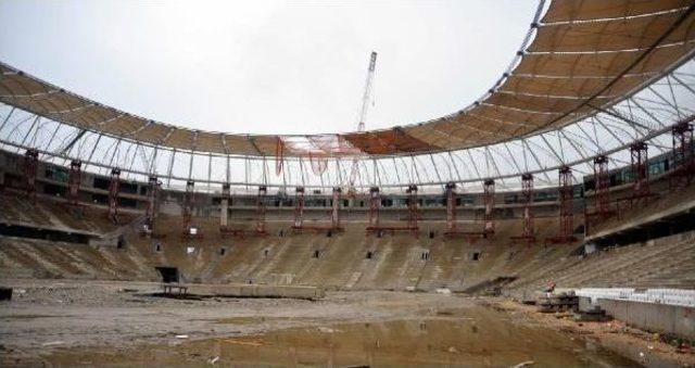 Timsah Arena'nın Koltuk Montajı Başladı