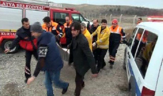 Oğlunun Boğulduğu G&ouml;lette &Ouml;lmek İstedi 1