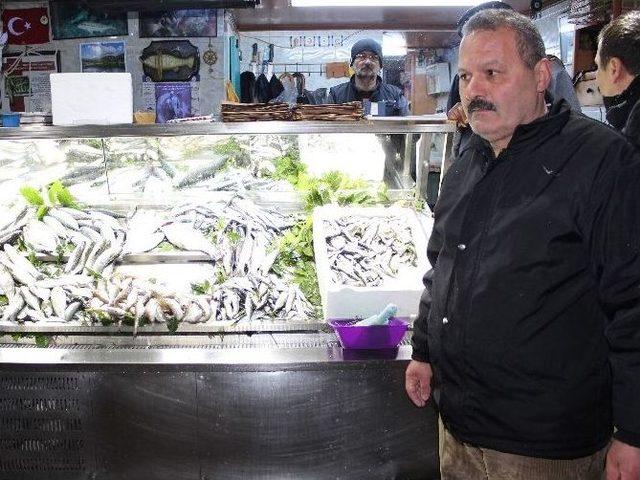 Balık Fiyatları Y&uuml;kselişini S&uuml;rd&uuml;rd&uuml; 1